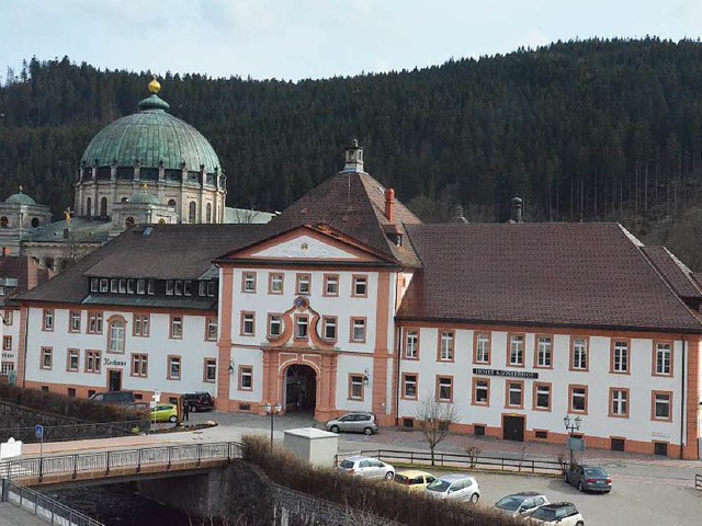 Der Klosterhof, der Kursaal und das Ra... Verkauf des Gebudes ist gescheitert.  | Foto: Sebastian Barthmes