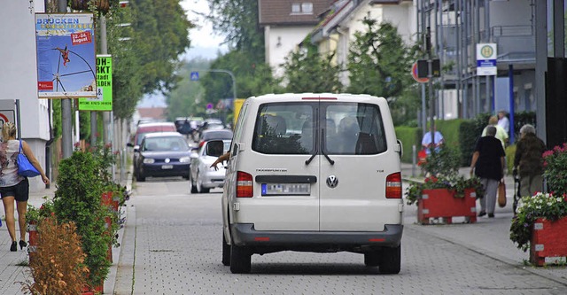 Das ist falsch: Diese Fahrtrichtung in der Einbahnstraenzone ist tabu.  | Foto: Ralf STaub, Ingrid Bhm-Jacob, zvg