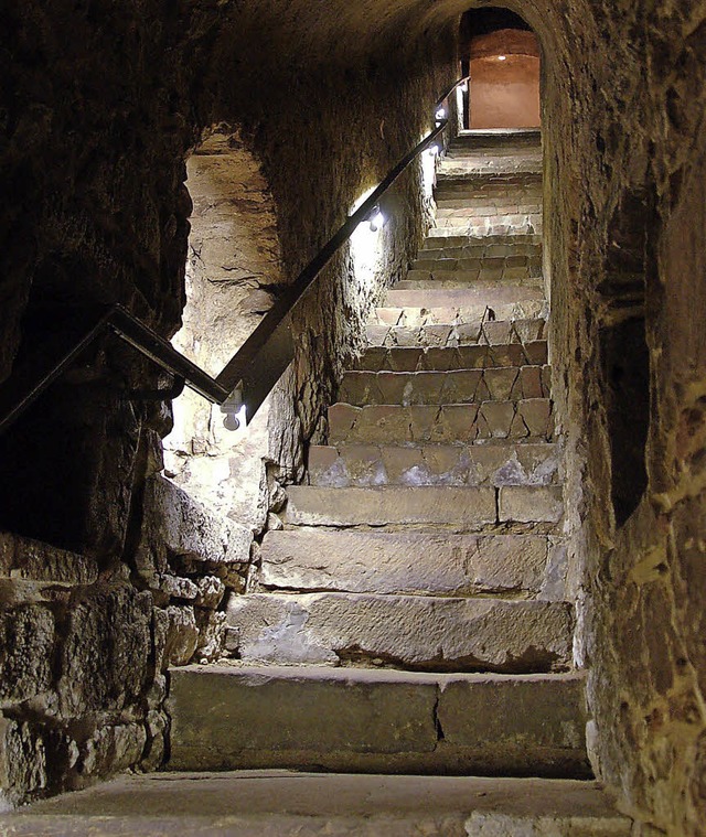 ber diese  Treppe gelangen Besucher i...term Laufniveau der Innenstadt liegt.   | Foto: Burgmaier