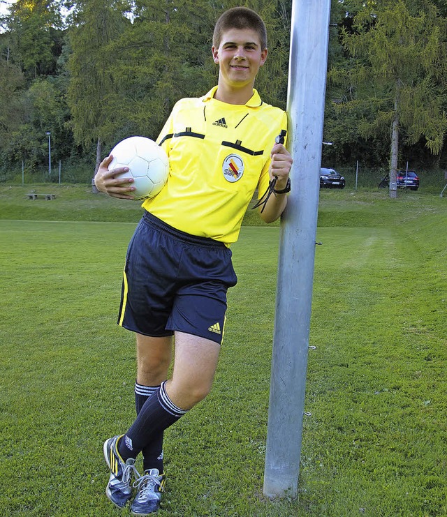 Fabian Krause, Schiedsrichter  | Foto: Jutta Schtz