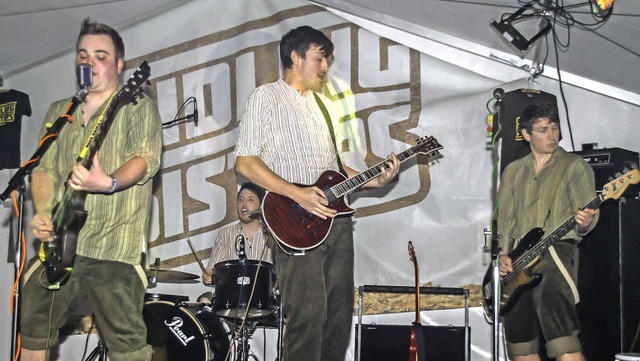 Die Band &#8222;Sidling Sisters&#8220;...Gitarre) und Benjamin Seidler (Bass).   | Foto: Chris Seifried