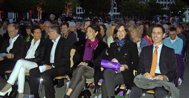 Warm anziehen musste sich das Publikum...anderswo&#8220; auf dem Roche-Campus.   | Foto: Roswitha Frey