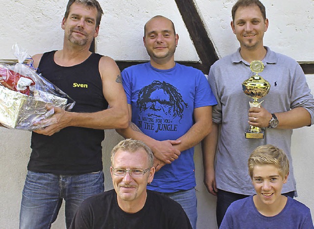 Die Gewinner des Murger Volksschieens...inks  Klaus Frommherz und Noah Hikisch  | Foto: hanske