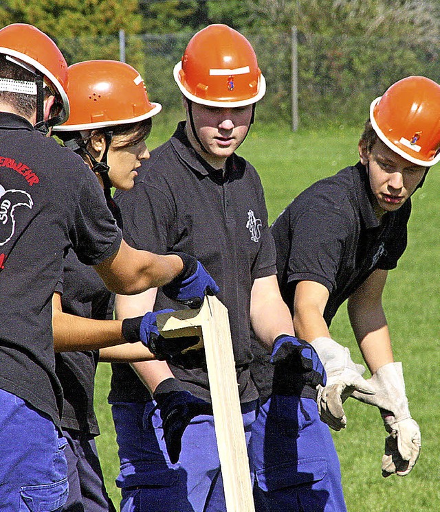 Gemeinsam anpacken: Die Jugendfeuerweh...iner schlagkrftigen Truppe am Start.   | Foto: Peter Schtz