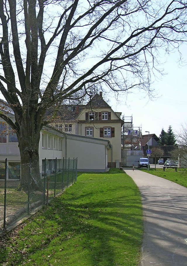 Der Bereich um Rathaus und Schule und ...e  in Kollmarsreute werden gestaltet.   | Foto: Jahn