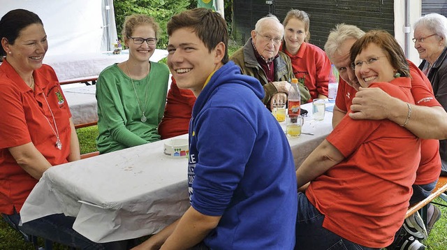 Gut gelaunt den Tag gemeinsam genieen...erbstfest der Frschezunft Wehr aus.    | Foto: Lena Steinbauer