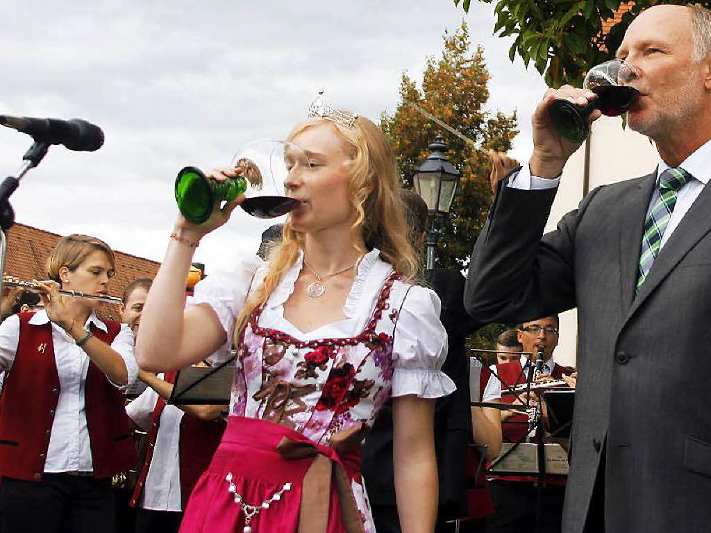 Hoheitsbesuch: Zu Erffnung des Brgerfestes war extra die Breisgauer Weinprinzessin Isabella Vettergekommen.