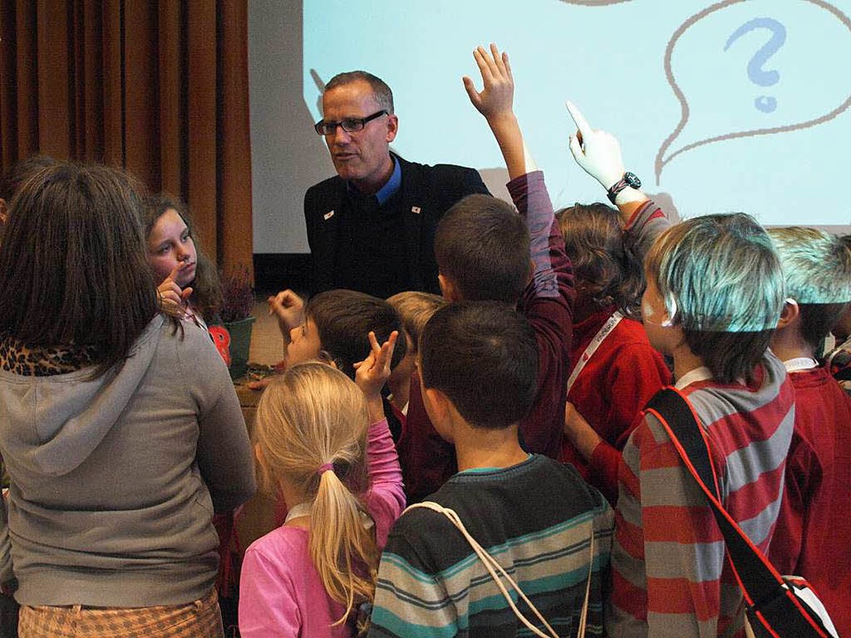 Lebhaft geht es zu in den Vorlesungen der Kinderuni Hochrhein  | Foto: Karin Stckl-Steinebrunner