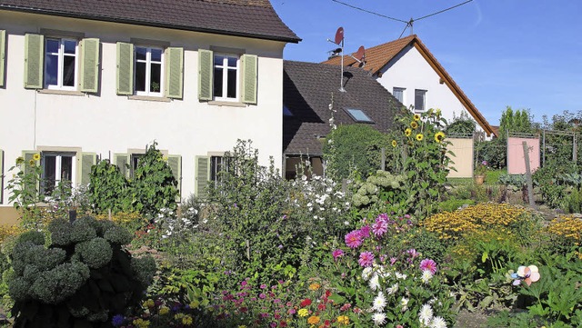 Schne Grten prgen das Bild von Obereggenen  | Foto: Jutta Schtz