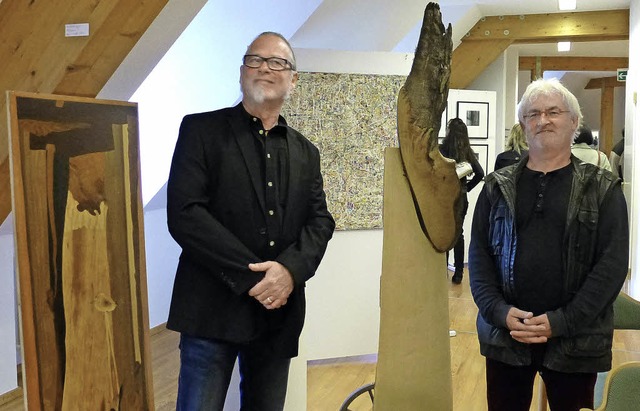 Jrg Michaelis (links) und Charly Walt...Stdtischen Galerie in Lffingen aus.   | Foto: Karla Scherer