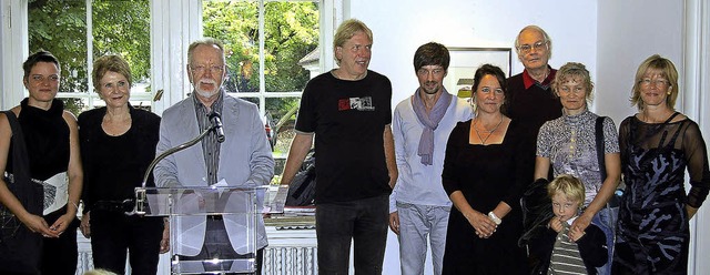 Die beteiligten Knstler: Nina Stanyak...links, nicht im Bild Jobst Schneider).  | Foto: Ernst Hubert Bilke