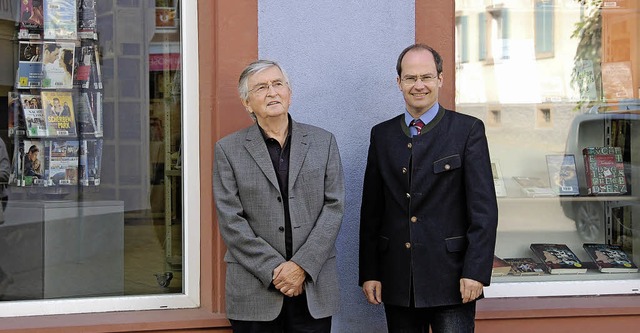 Herbert Uhl und Brgermeister Renkert ...l in seinem Engagement  krzertreten.   | Foto: Frey