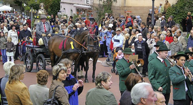 Die Pferdeprozession, hier ein Bild ei...ehrt traditionell zum Landelinsfest.   | Foto: Ulrike Hiller