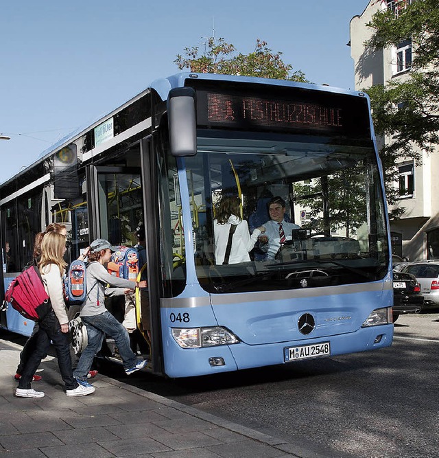 Linienbus mit Schlern  | Foto: Daimler