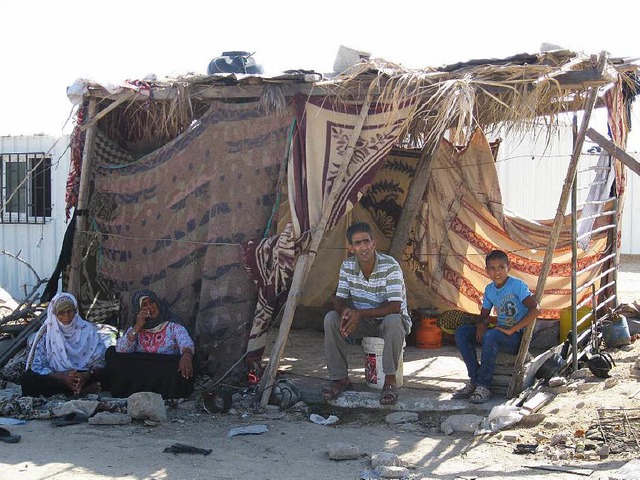 Provisorisch zusammengebaute Htte im Dorf Husa&#8217;a im Gazastreifen   | Foto: Inge Gnther