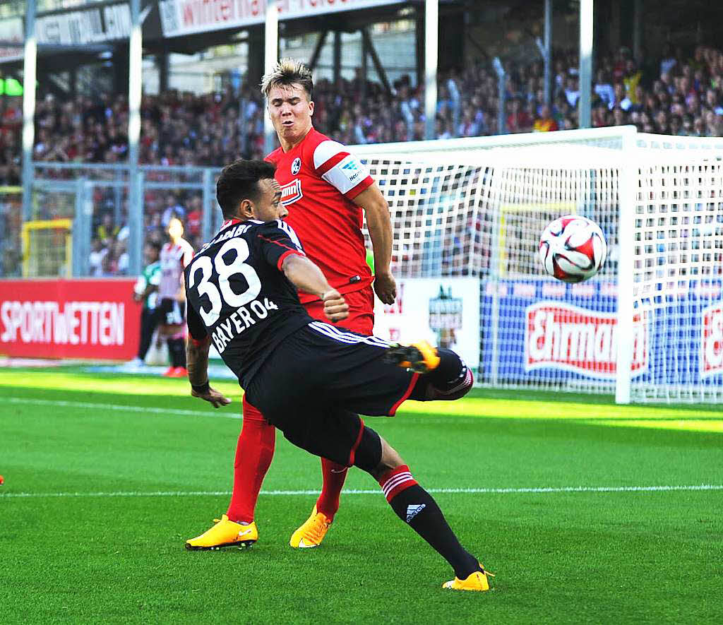 Karim Bellarabi sorgte fr ordentlich Wirbel in der Freiburger Defensive.