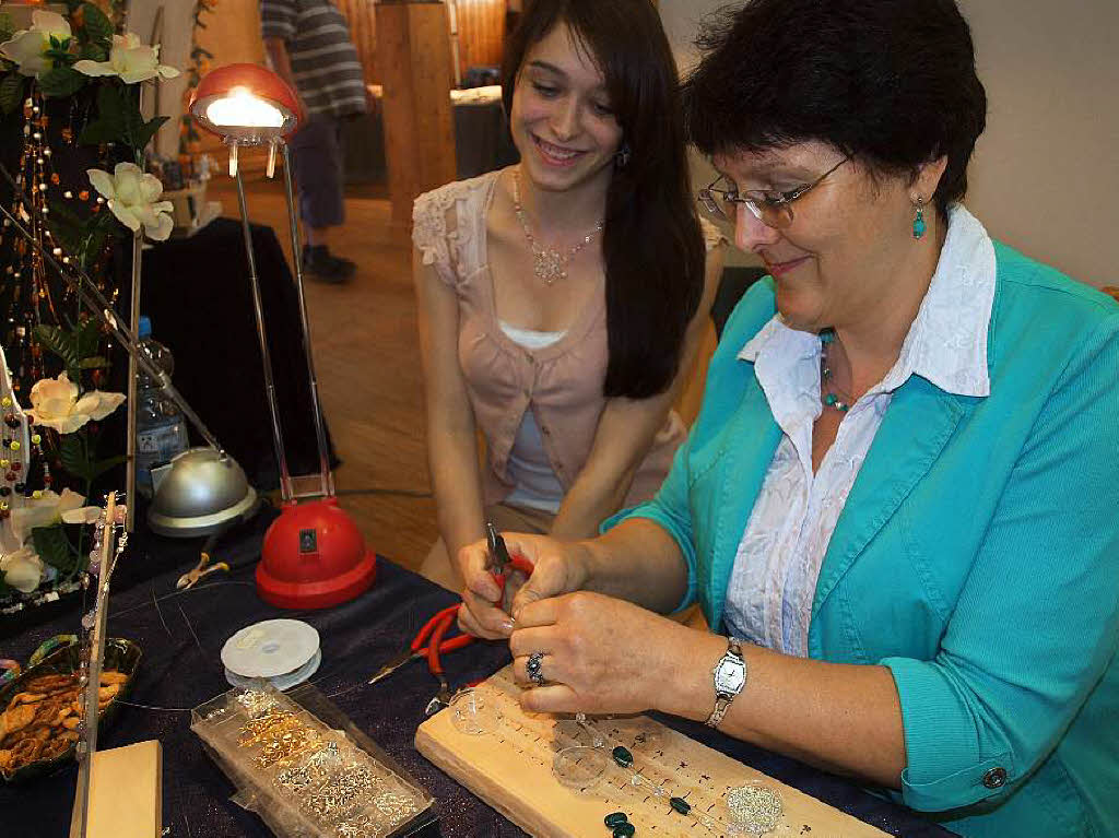 Silvia Stegle macht Schmuck.