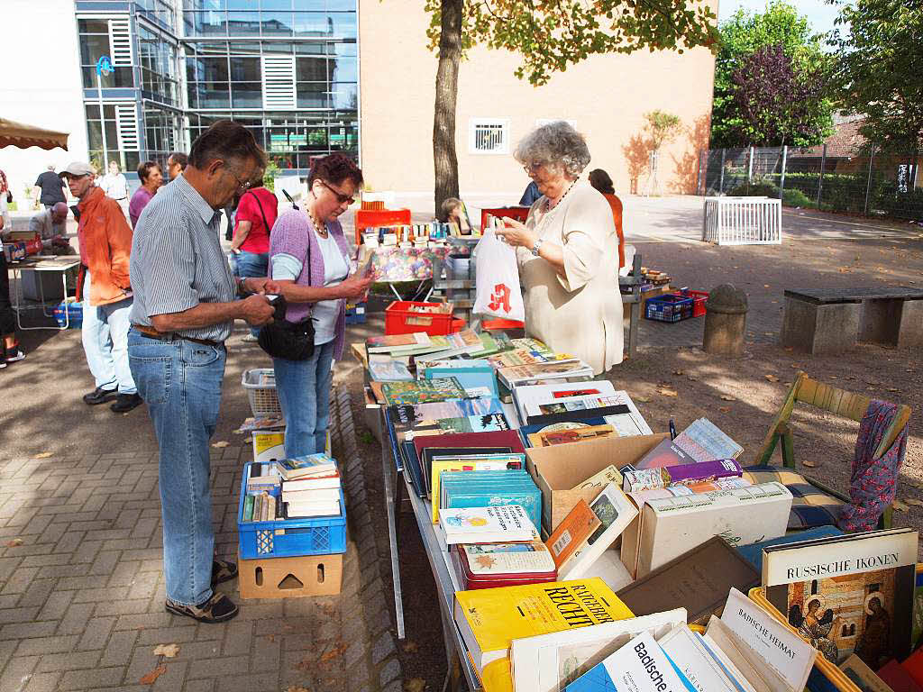 Sonntag: Bcherflohmarkt bei der Grundschule