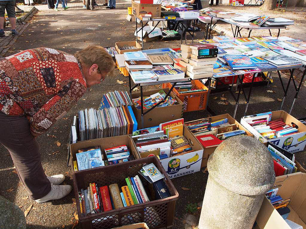 Sonntag: Bcherflohmarkt bei der Grundschule