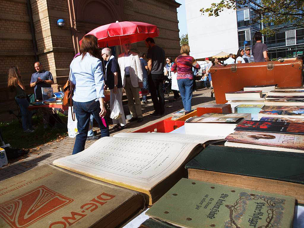 Sonntag: Bcherflohmarkt bei der Grundschule