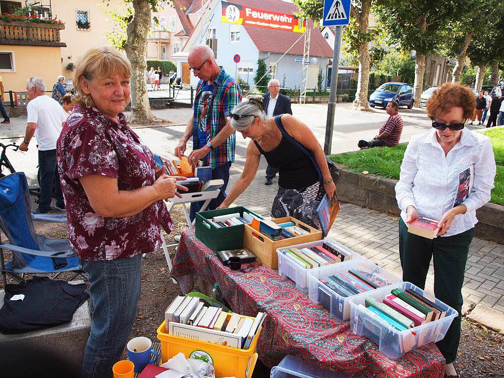 Sonntag: Bcherflohmarkt bei der Grundschule