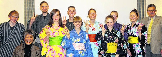 Stilecht im Kimono und in japanischer ...oyer, Laura Hfler und Thomas Scholl.   | Foto: Hubrich