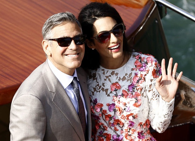 George Clooney und Amal Alamuddin zeig...Hochzeit erstmals der ffentlichkeit.   | Foto: AFP