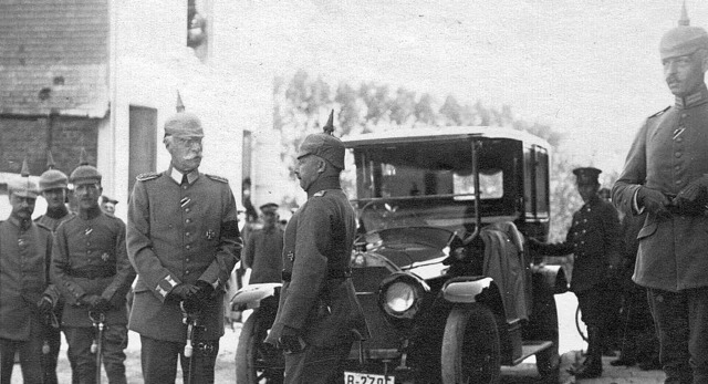 1915 besucht der Groherzog von Baden ...und wnscht Pfarrer Jakob Ebner Glck.  | Foto: ZVG