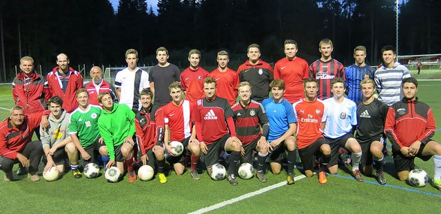 Die A-Jugend der SG TuS Bonndorf (mit ...Sadedine, Lukas Weihaar, Feti Kyc.   | Foto: emo