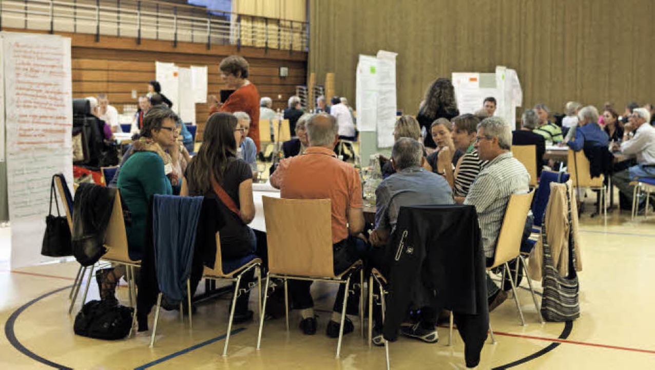Rund 150 Teilnehmer machten sich Gedan...icklung des Leitbildes fr Waldkirch.   | Foto: Gabriele Zahn