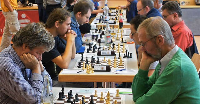 Beim zweiten Schach Open  vom Schachcl...onzentriert waren sie bei ihrem Spiel.  | Foto: Johannes Herbrig