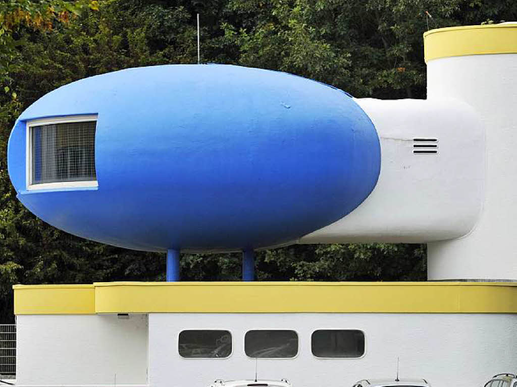 Rondo heit das blaue Kunststoffhaus, das in den 70er-Jahren  in Landwasser gebaut wurde.