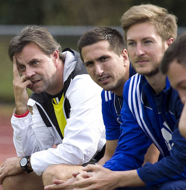 Im Wartestand: Trainer Alex Fischinger...as Lindl bald wieder einsetzbar sind.   | Foto: Daniel Fleig