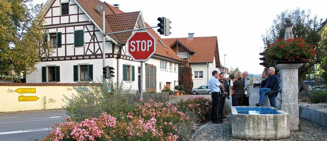 Der Kreuzungsbereich von Land- und Kreisstrae soll etwas sicherer werden.  | Foto: Jutta Schtz