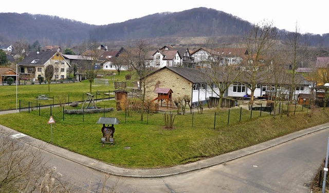 Das bestehende Ensemble von Kindergart...antrag fr ein neues Gemeindezentrum.   | Foto: Roland Vitt (Archiv)