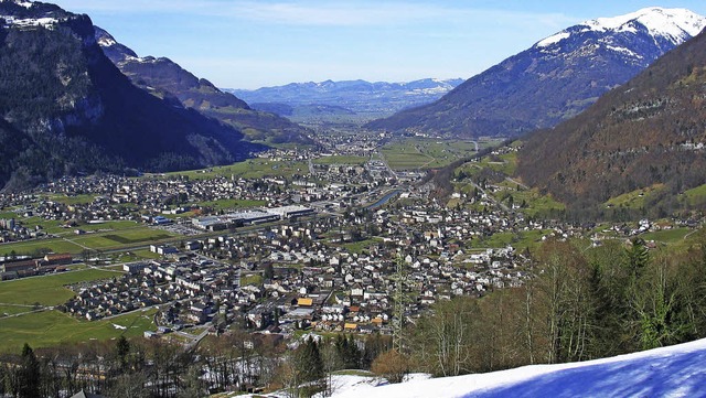 Nfels liegt auf 437 Metern inmitten der Glarner Alpen.   | Foto: Gemeindeverwaltung Glarus Nord