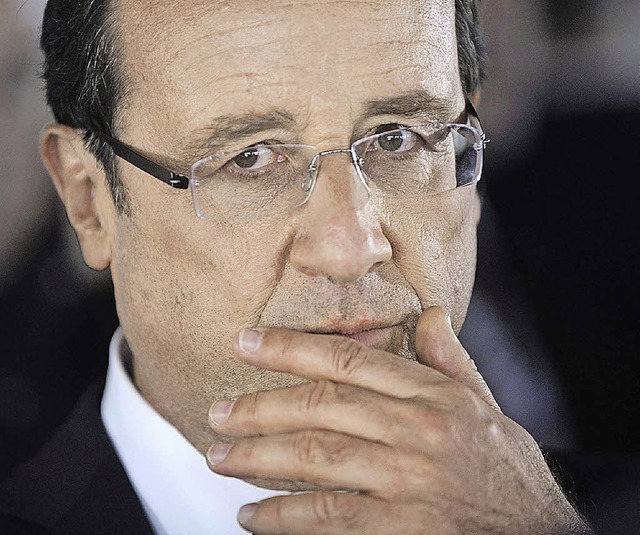 Muss jetzt das nchste Loch im Staatsh...ren: Frankreichs Prsident Hollande.   | Foto: dpa
