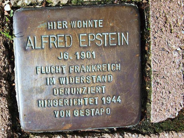 &#8222;Stolperstein&#8220; fr Alfred Epstein in der Pfarrgasse.    | Foto: M. Haberer