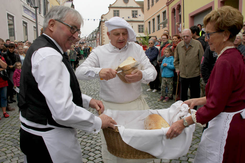 Hei begehrt bei Jung und Alt war das Knigschaffhauser Hochzeitsbrot.