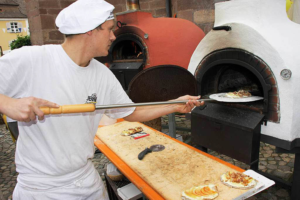 Alemannischer Brotmarkt in Endingen: Kstliches aus dem Holzofen