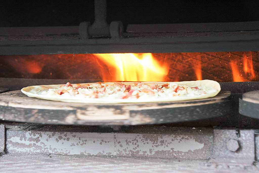 Alemannischer Brotmarkt in Endingen: Kstliches aus dem Holzofen