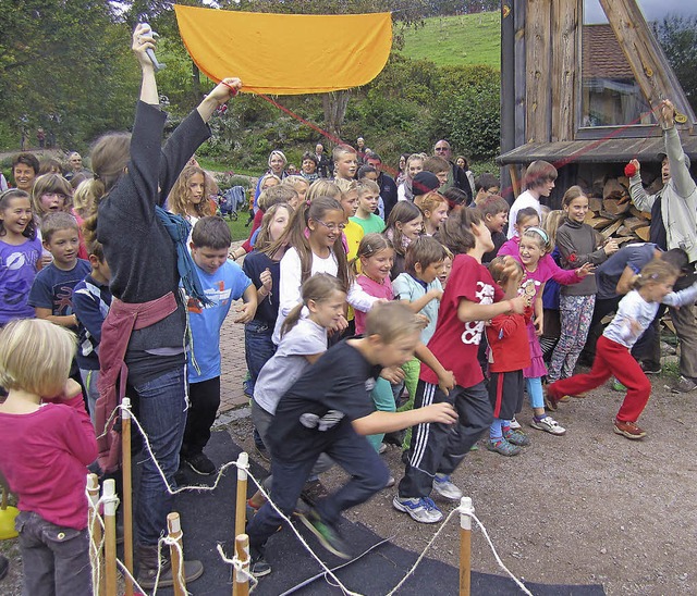 Der Sponsorenlauf beim Herbstmarktfest...fschule Dachsberg war ein Riesenerfolg  | Foto: Privat