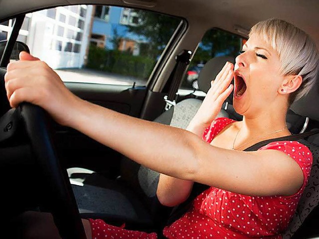 Wer beim Autofahren vermehrt ghnt, so...nn nur Schlaf beseitigt Schlfrigkeit.  | Foto:  pix4U, Fotolia.com
