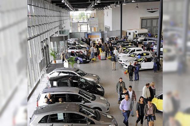 Weniger Besucher, mehr verkaufte Autos