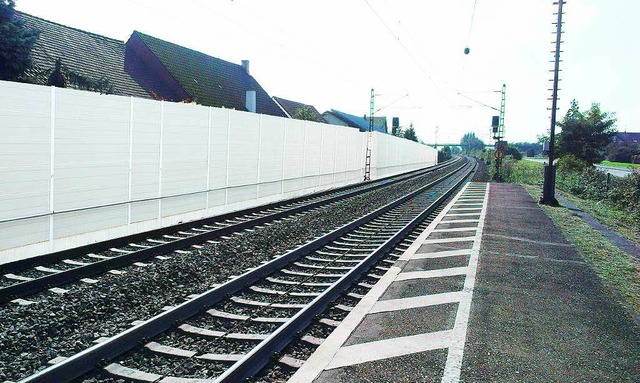 So soll die Lrmschutzwand nach der Animation der deutschen Bahn aussehen.  | Foto: Deutsche Bahn