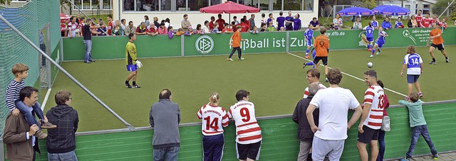 Spannende Fuballspiele gab es zwische... mit und ohne Handicap besetzt waren.   | Foto: Gerhard Lck