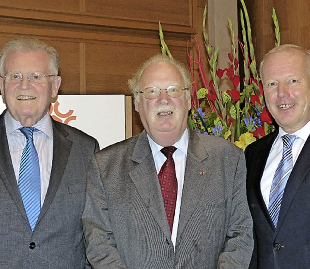 Verabschiedung in Berlin mit Erwin Teufel, Ulrich Ruh, Peter Wei (von links).  | Foto: INCER