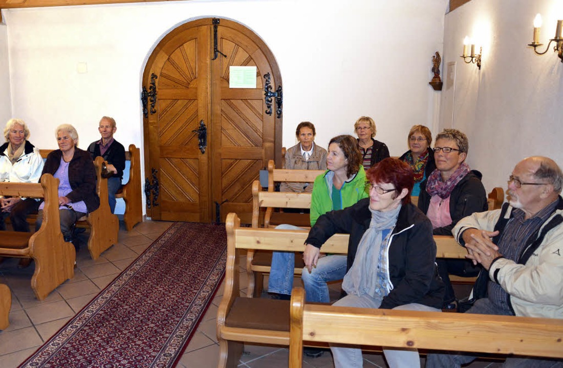Die Teilnehmer der Kapellentour freute...otteshäusern, wie hier in Hürrlingen.   | Foto: Patrick Burger