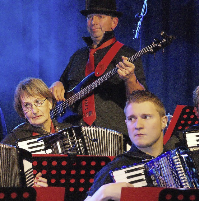 Das Akonima-Ensemble aus Wehr und Todt...msabend der Jugendkapelle Willaringen.  | Foto: archivfoto: hrvoje miloslavic