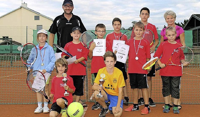 Jugendmeisterschaften beim Tennisclub ...vorne Mitte) Jugendmeister der AK 14.   | Foto: Privat